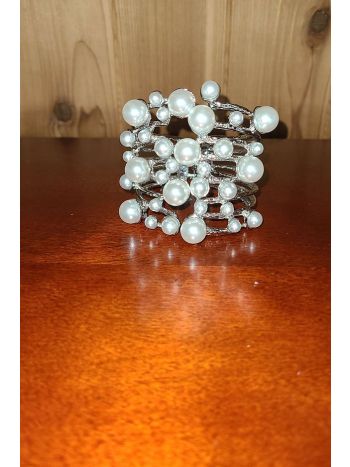 Small Pearl Bracelet